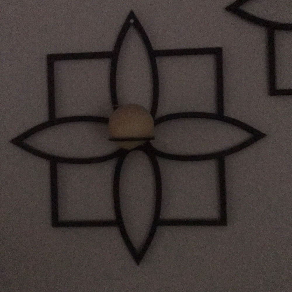 4 Wall Sconces